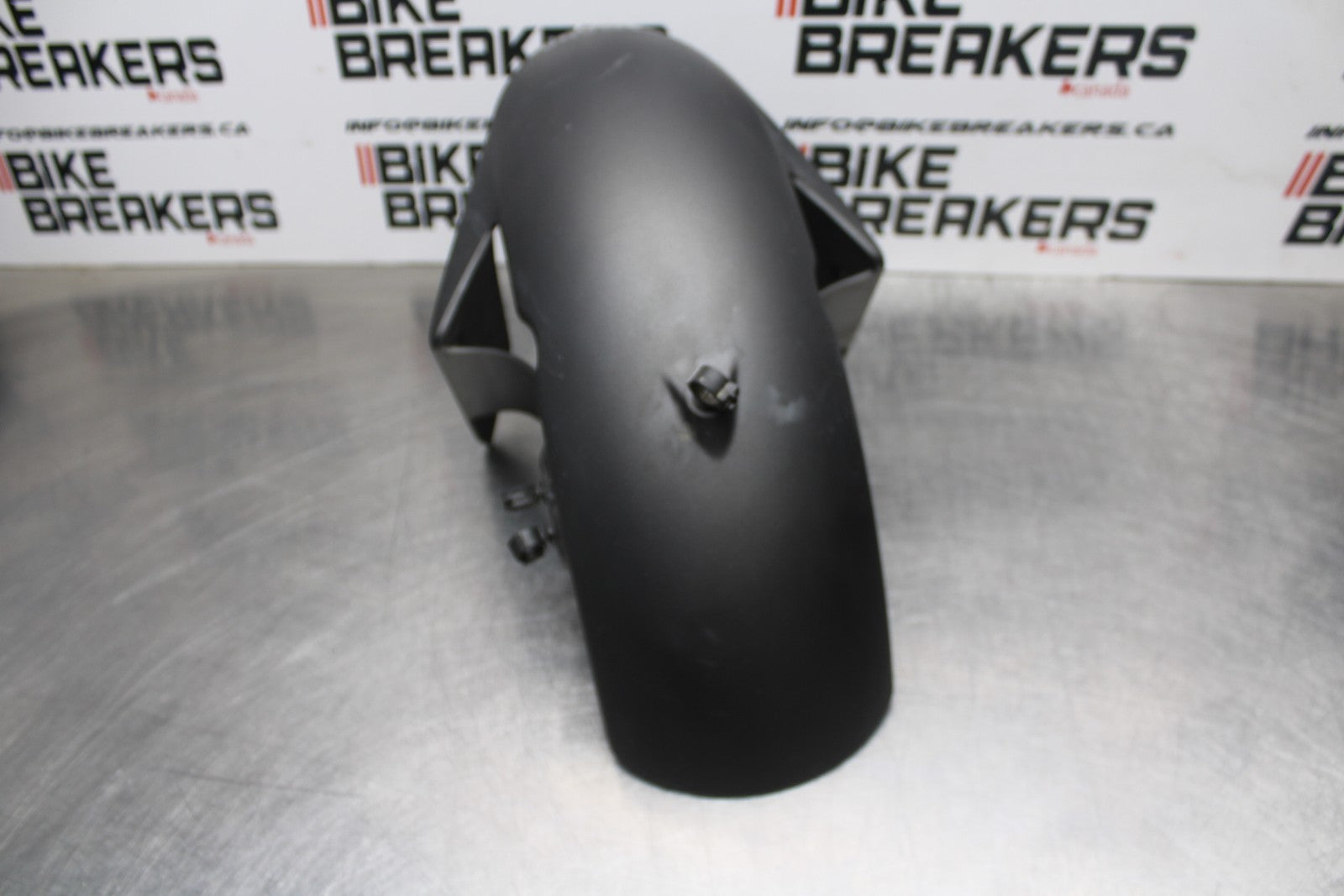 22-25 YAMAHA YZF R7 FRONT WHEEL FENDER COWL FAIRING BEB-21511-00-P3 BB769