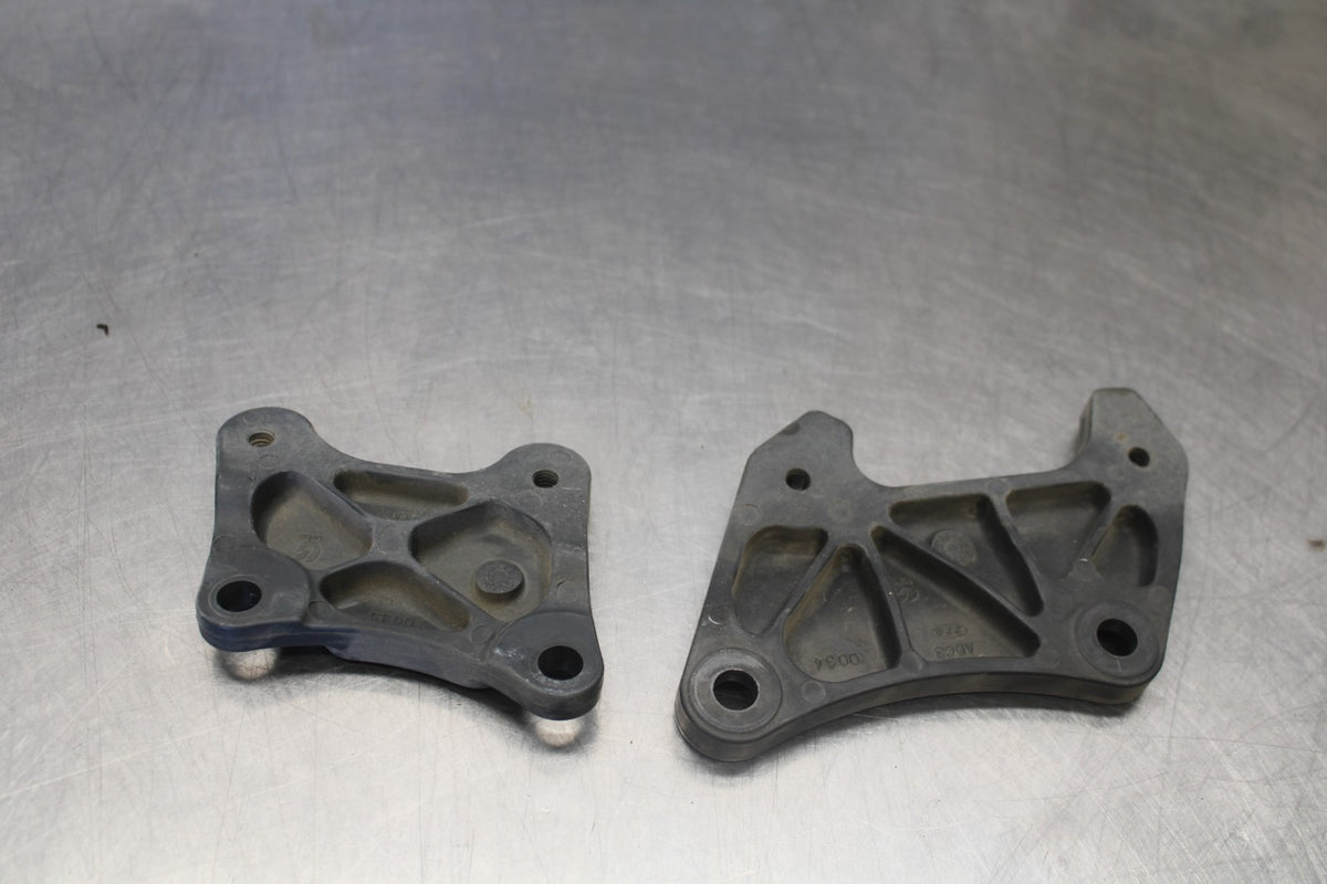 07-08 KAWASAKI NINJA ZX6R REAR BACK PASSENGER PEG SET PAIR BB937
