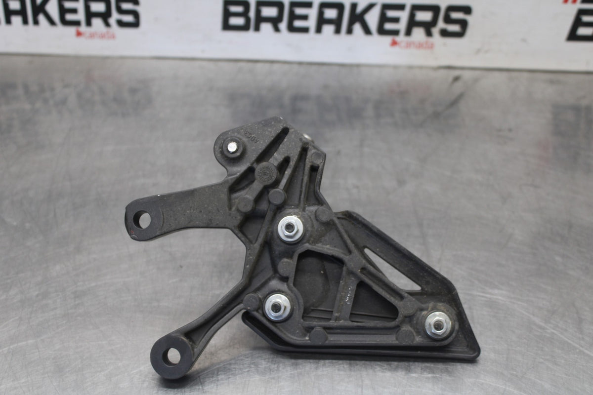 25 KAWASAKI Z900 LEFT REARSET REAR SET DRIVER FOOT PEG REST STOP BB928