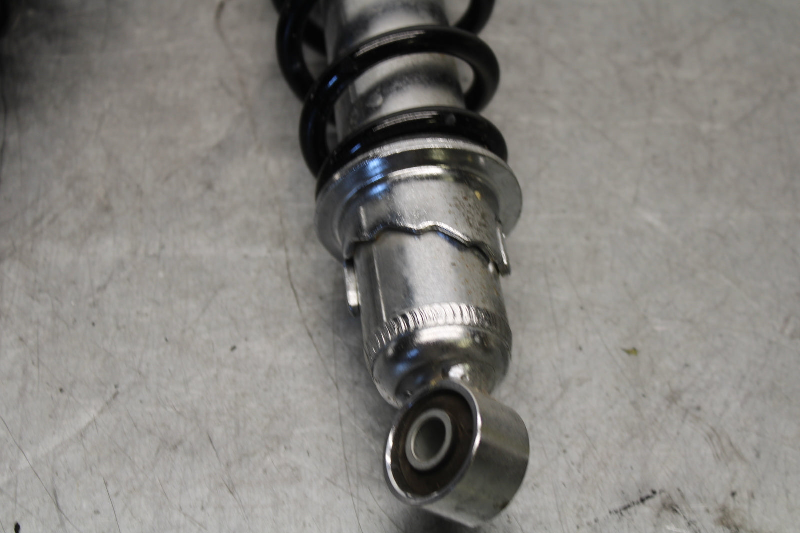 19-21 TRIUMPH SPEED TWIN 1200 REAR BACK SHOCK ABSORBER T2050599 BB653