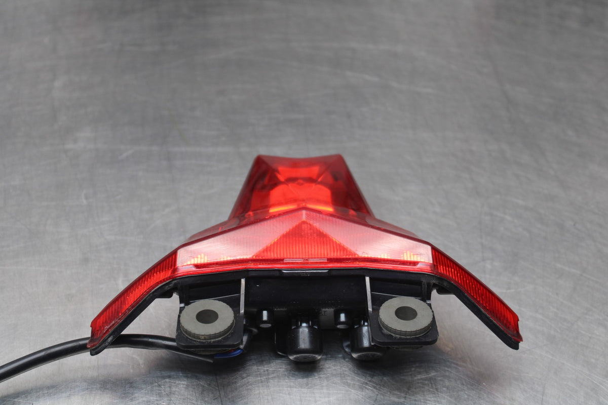 24-25 KAWASAKI NINJA ZX4R REAR TAIL TAILLIGHT BACK BRAKE LIGHT BB840