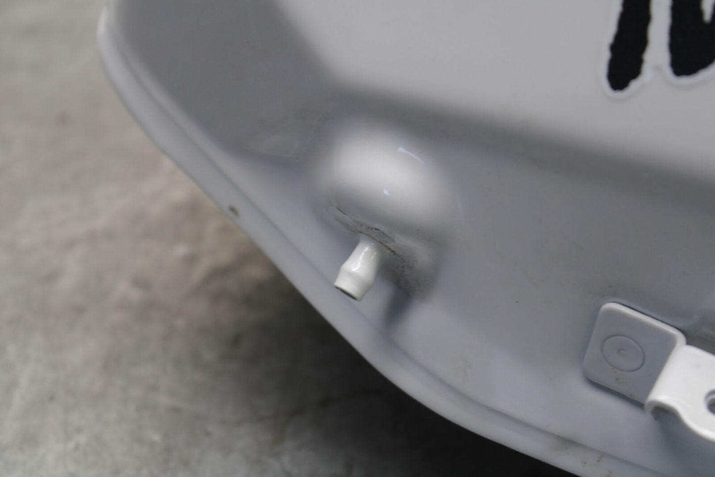 18-23 KAWASAKI NINJA 400 GAS TANK FUEL CELL PETROL RESERVOIR BB660