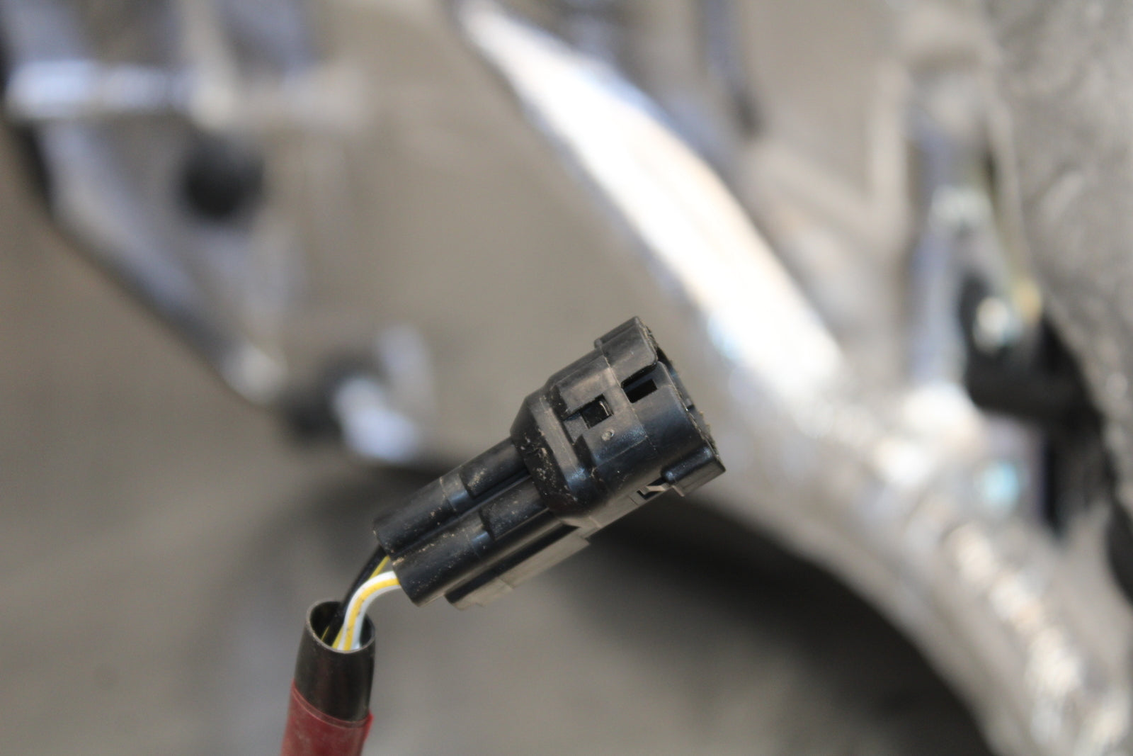 23-24 KAWASAKI NINJA ZX14R GAS TANK FUEL CELL PETROL RESERVOIR BB169