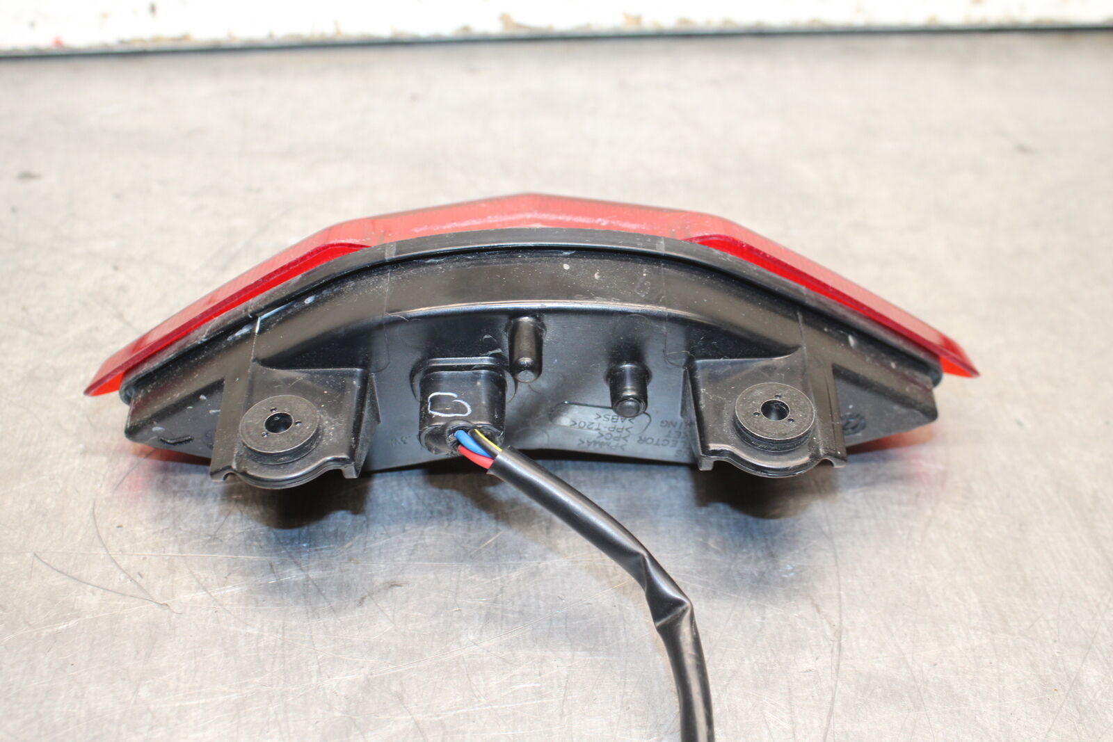 12-13 KAWASAKI Z1000 REAR TAIL TAILLIGHT BACK BRAKE LIGHT BB743