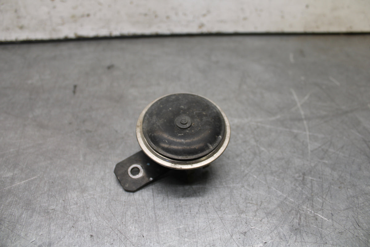 19-22 KAWASAKI Z400 HORN SIGNAL BB708