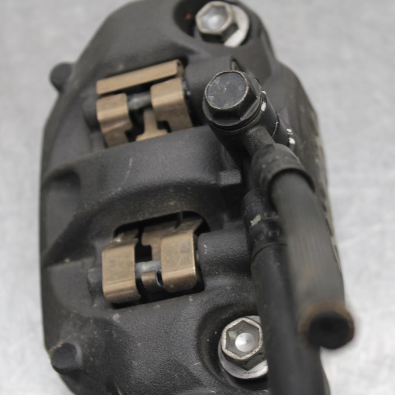 21 KAWASAKI NINJA ZX6R RIGHT LEFT FRONT BRAKE CALIPER SET PAIR CALIPERS BB647