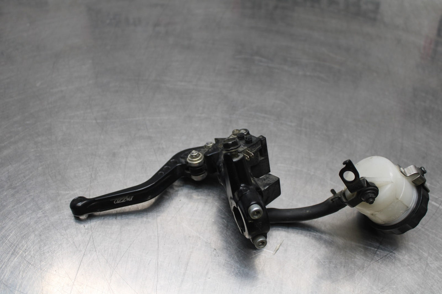 08 KAWASAKI NINJA ZX10R FRONT BRAKE MASTER CYLINDER w/ PAZZO LEVER BB201