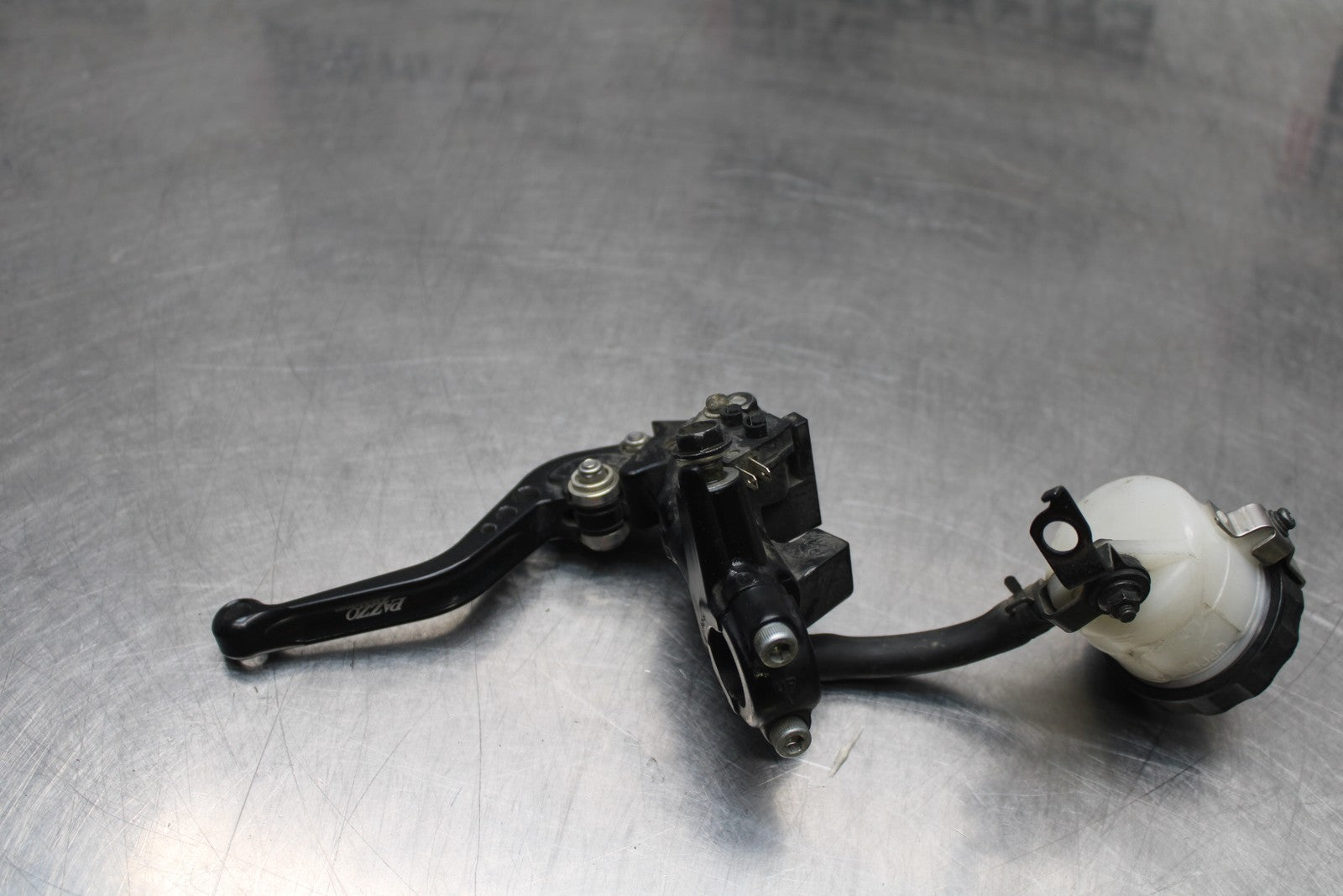 08 KAWASAKI NINJA ZX10R FRONT BRAKE MASTER CYLINDER w/ PAZZO LEVER BB201