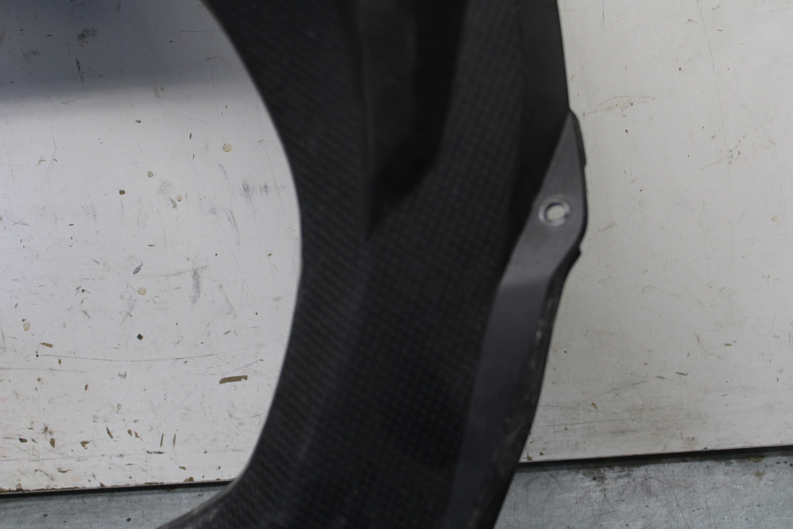 18-23 KAWASAKI NINJA 400 FRONT CENTER COWL FAIRING BB660