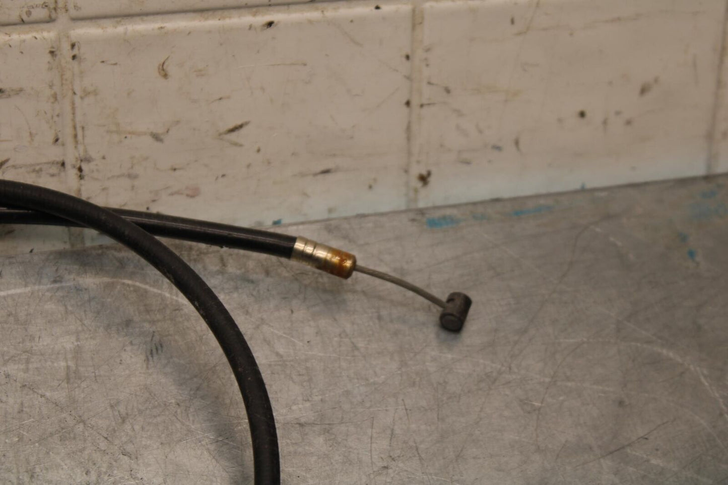 75 SUZUKI GT 550 CLUTCH THROTTLE BRAKECABLE LINE BB67