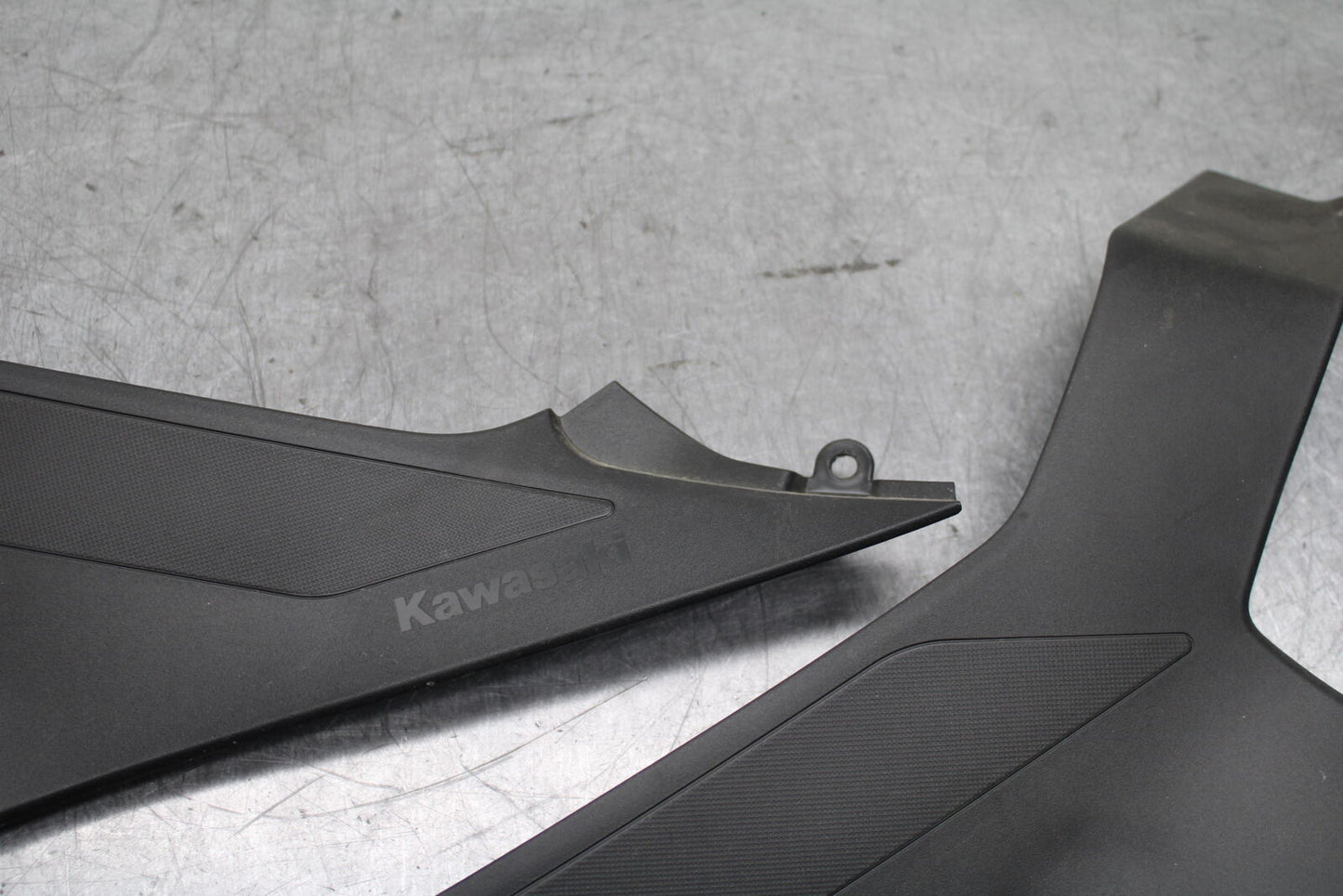 18-23 KAWASAKI NINJA 400 EX400 ABS RIGHT LEFT SIDE SEAT PANELS TRIMS COWLS BB747