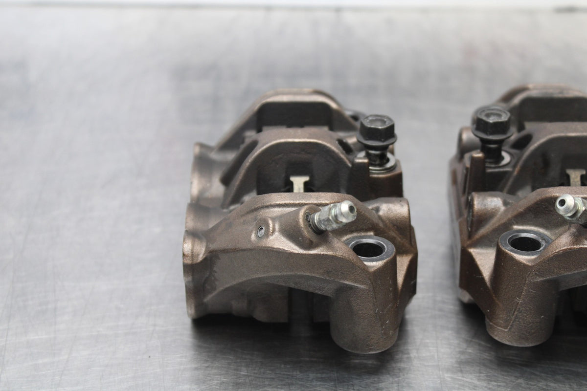 13-24 HONDA CBR600RR RIGHT LEFT FRONT BRAKE CALIPER SET PAIR CALIPERS BB772