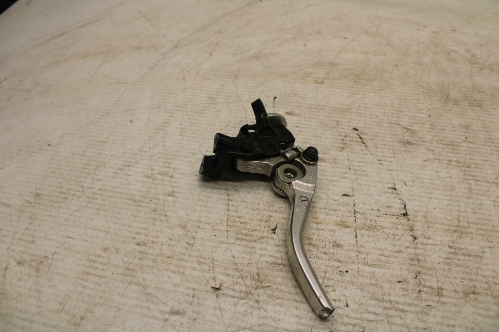 08-11 TRIUMPH SPEED TRIPLE CLUTCH PERCH MOUNT WITH LEVER BB366 