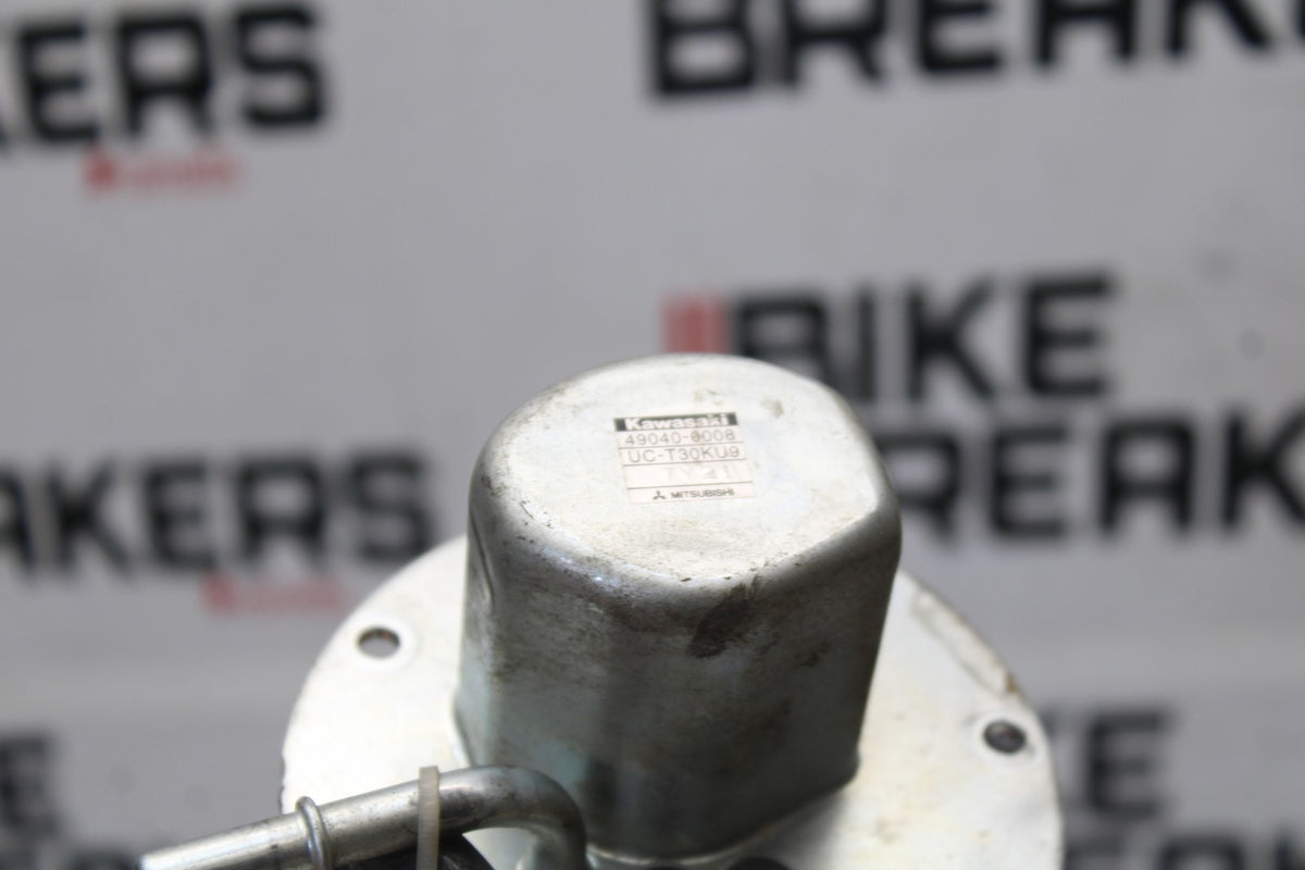 08 KAWASAKI VULCAN 1600 VN1600D NOMAD FUEL GAS PUMP BB904