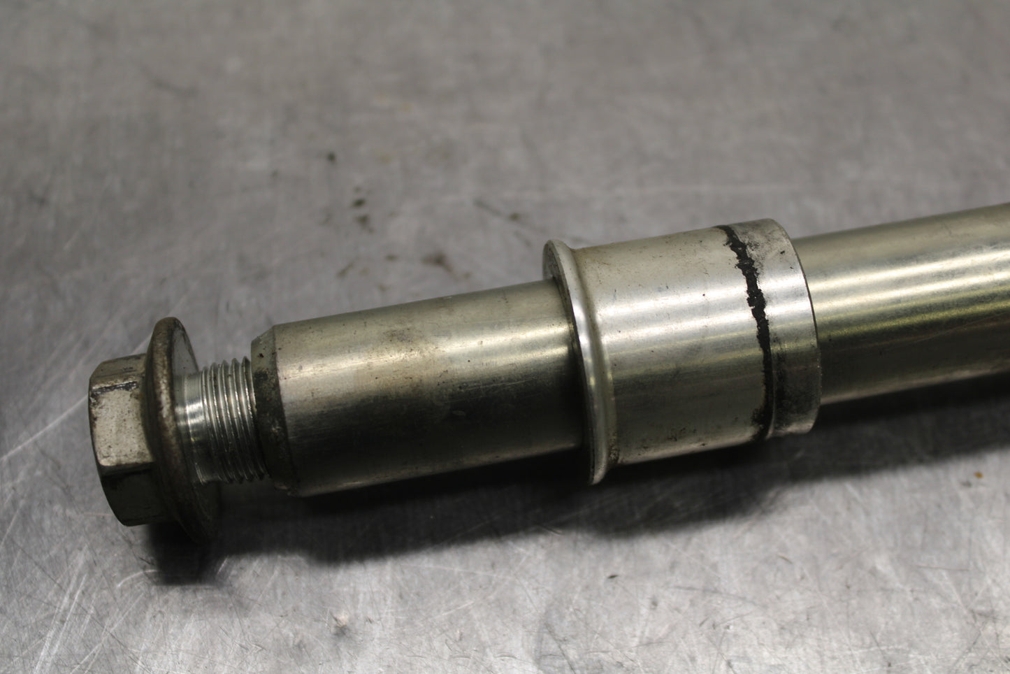 13-16 SUZUKI BANDIT 1250S ABS FRONT WHEEL RIM AXLE PIVOT BOLT BB134