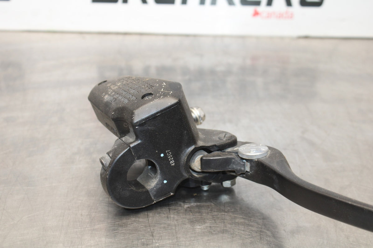 23-26 KAWASAKI NINJA ZX4RR FRONT BRAKE MASTER CYLINDER w/ LEVER BB872