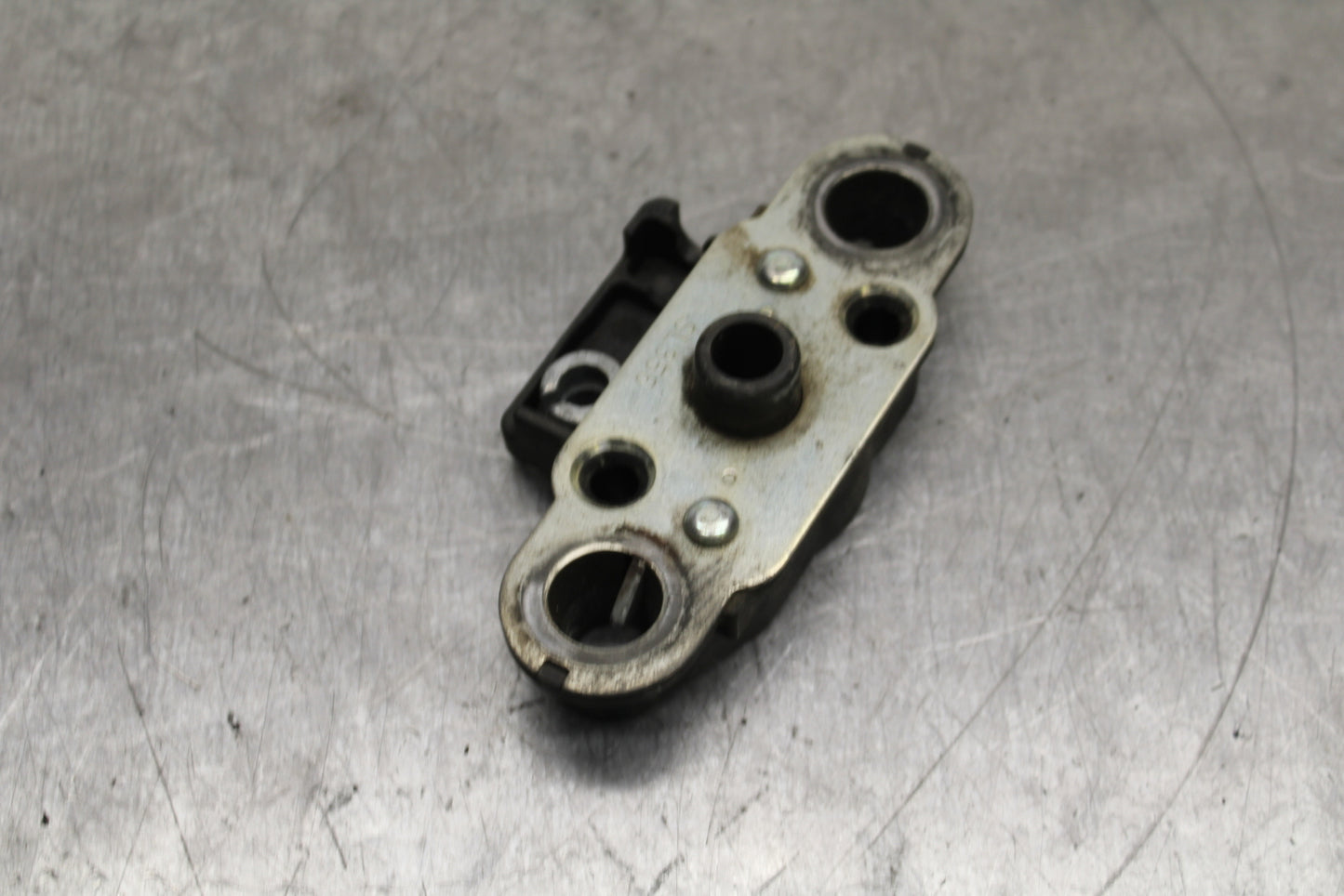 12-13 KAWASAKI Z1000 REAR PASSENGER SEAT LATCH LOCK ASSEMBLY BB743