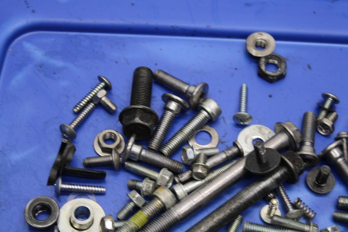 2014 Kawasaki Ninja 650 EX650E ENGINE MOUNTING AND MISC BOLTS HARDWARE BB569