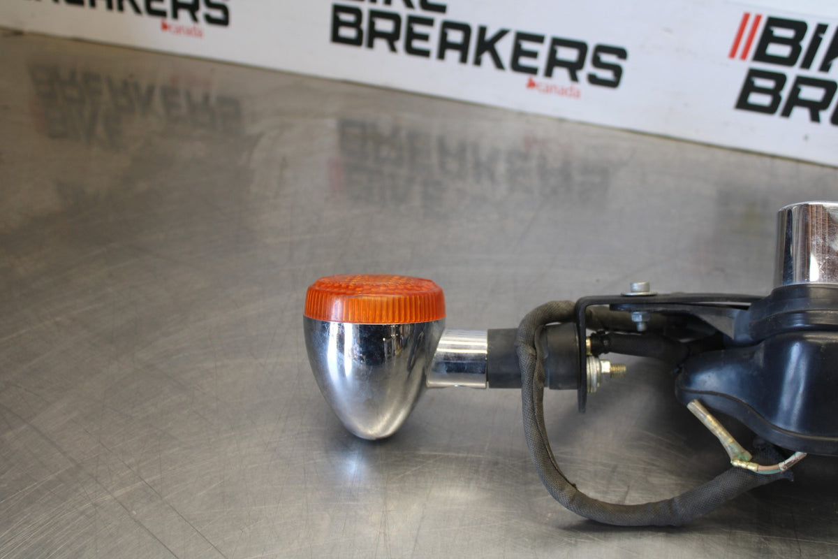 95 HONDA SHADOW 1100 REAR TURN SIGNAL BAR MOUNT & LIGHTS BB885