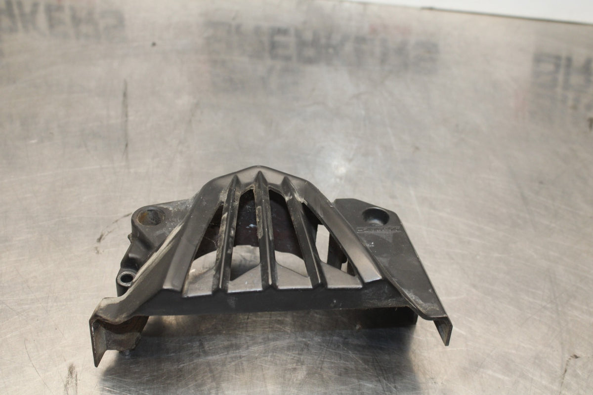 09 KAWASAKI NINJA 250R ENGINE SPROCKET COVER BB824