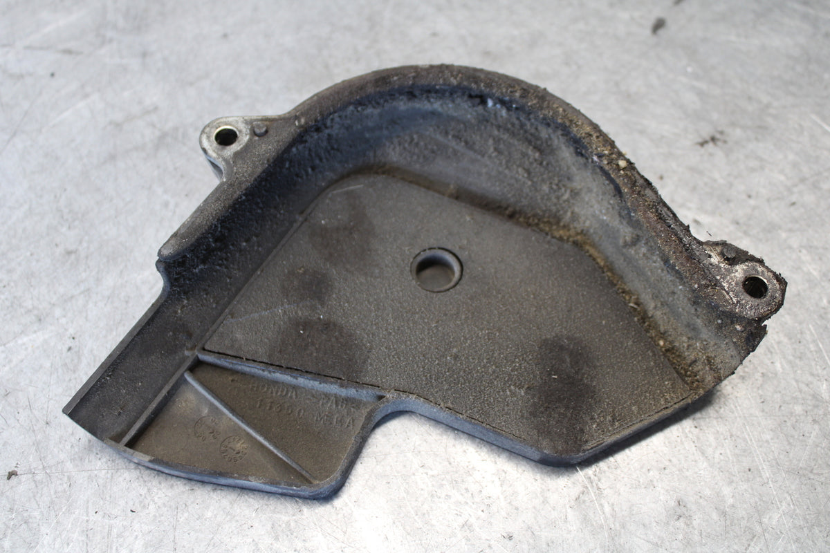 03-04 HONDA CBR600RR ENGINE SPROCKET COVER 11350-MEE-670 BB661