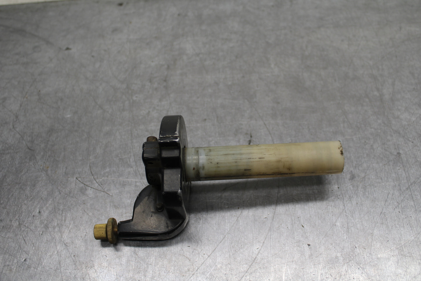 85-86 SUZUKI QUADRACER 250 THROTTLE CABLE LINE HOUSING GUIDE BB126