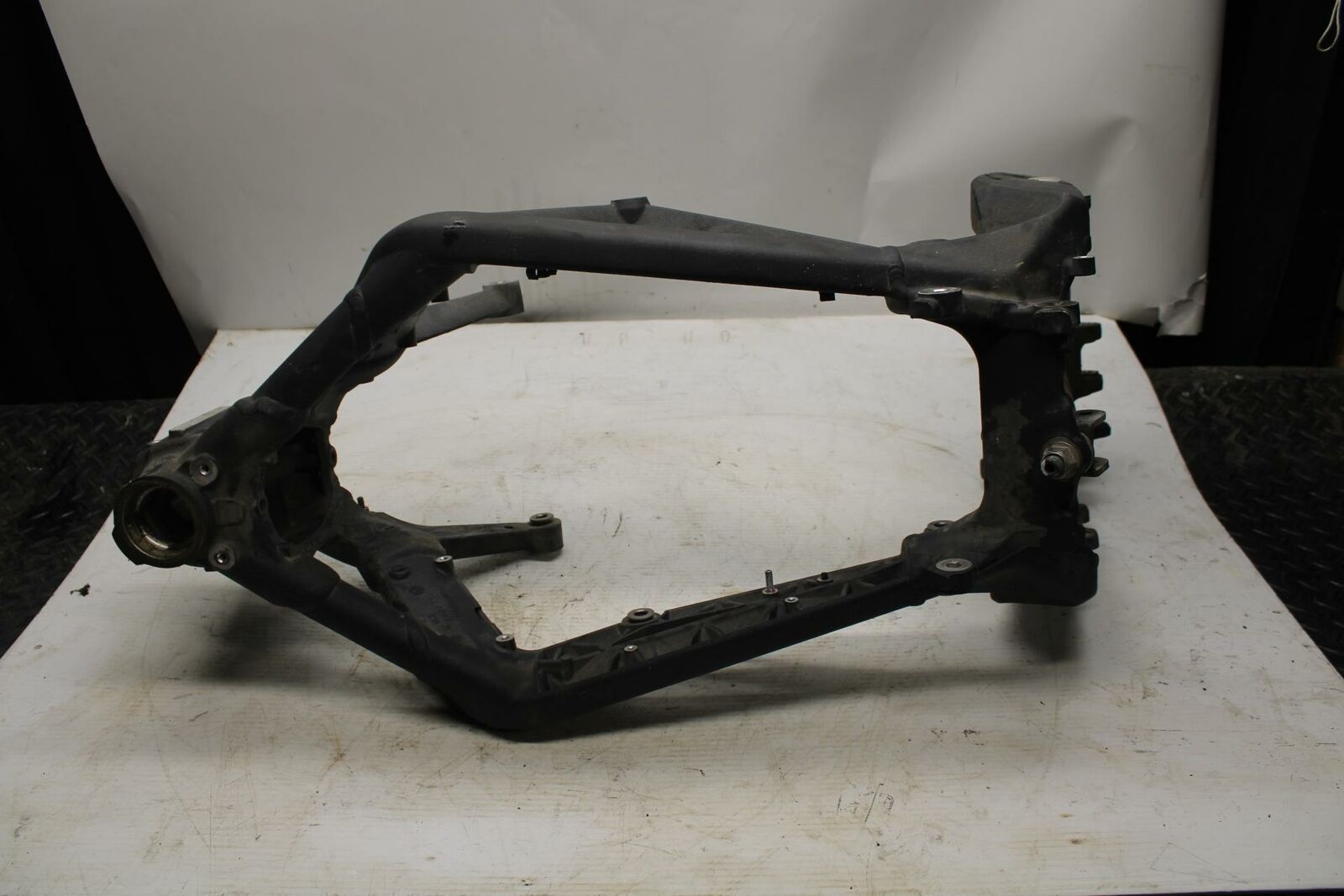 07-16 TRIUMPH STREET TRIPLE FRAME CHASSIS BB356