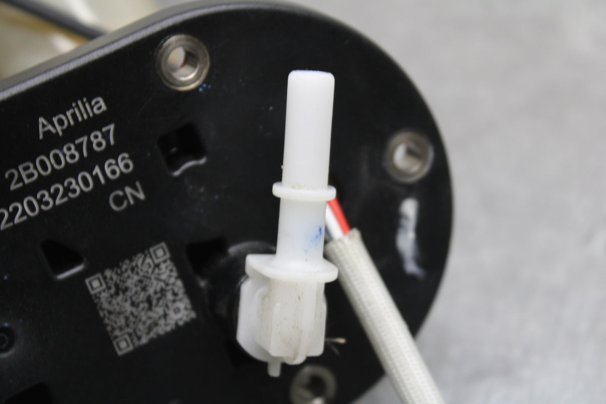 21-24 APRILIA TUONO 660 FACTORY FUEL PUMP GAS PETROL SENDER UNIT BB733