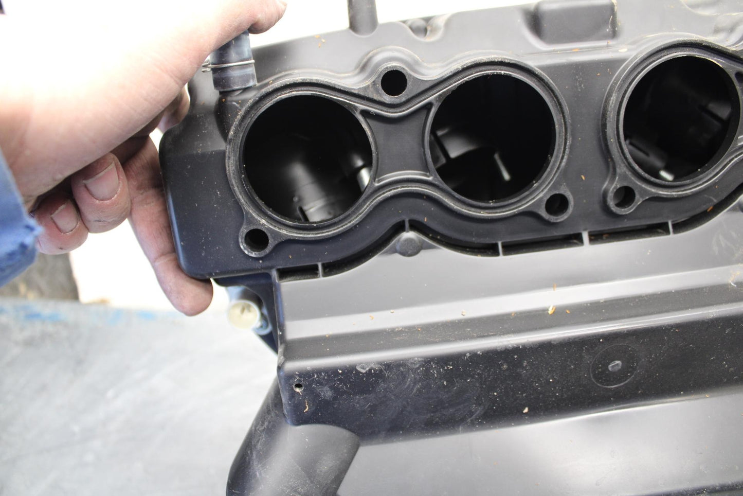 15-21 SUZUKI GSXR600 AIRBOX AIR INTAKE FILTER BOX BB463
