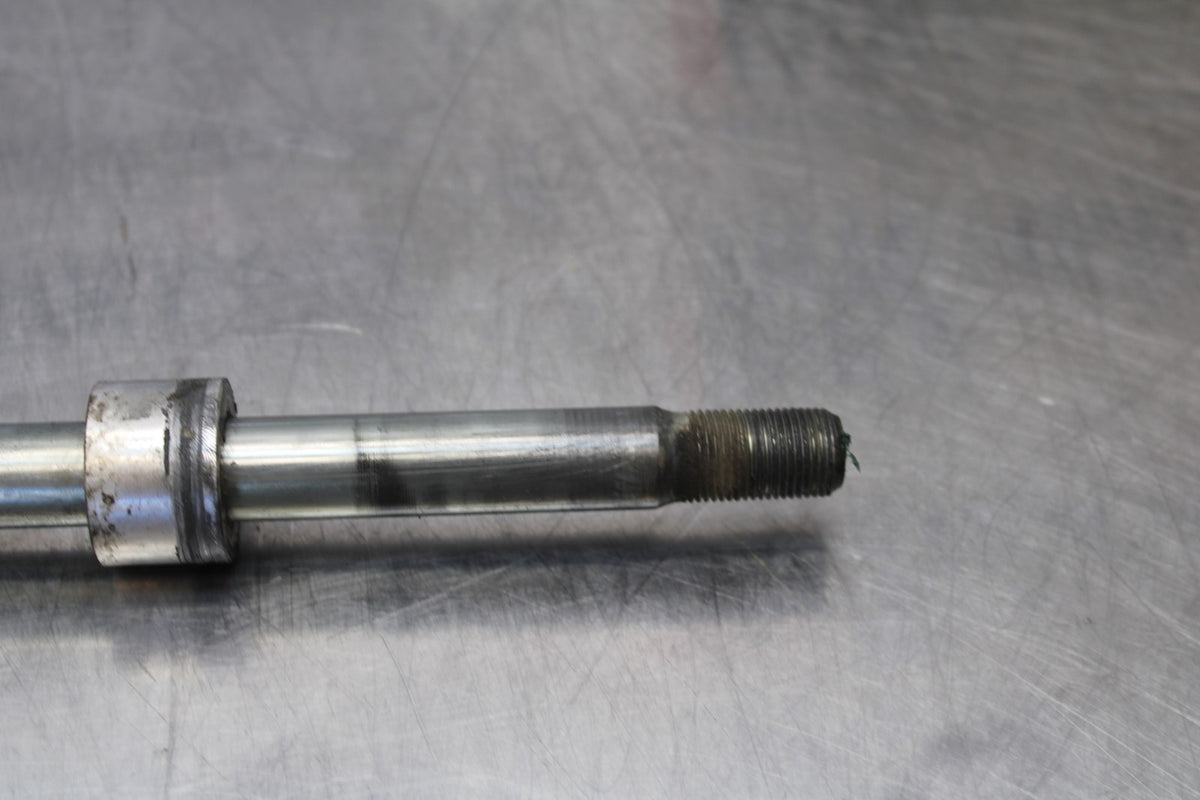 05 TRIUMPH ROCKET III FRONT WHEEL RIM AXLE PIVOT BOLT BB186