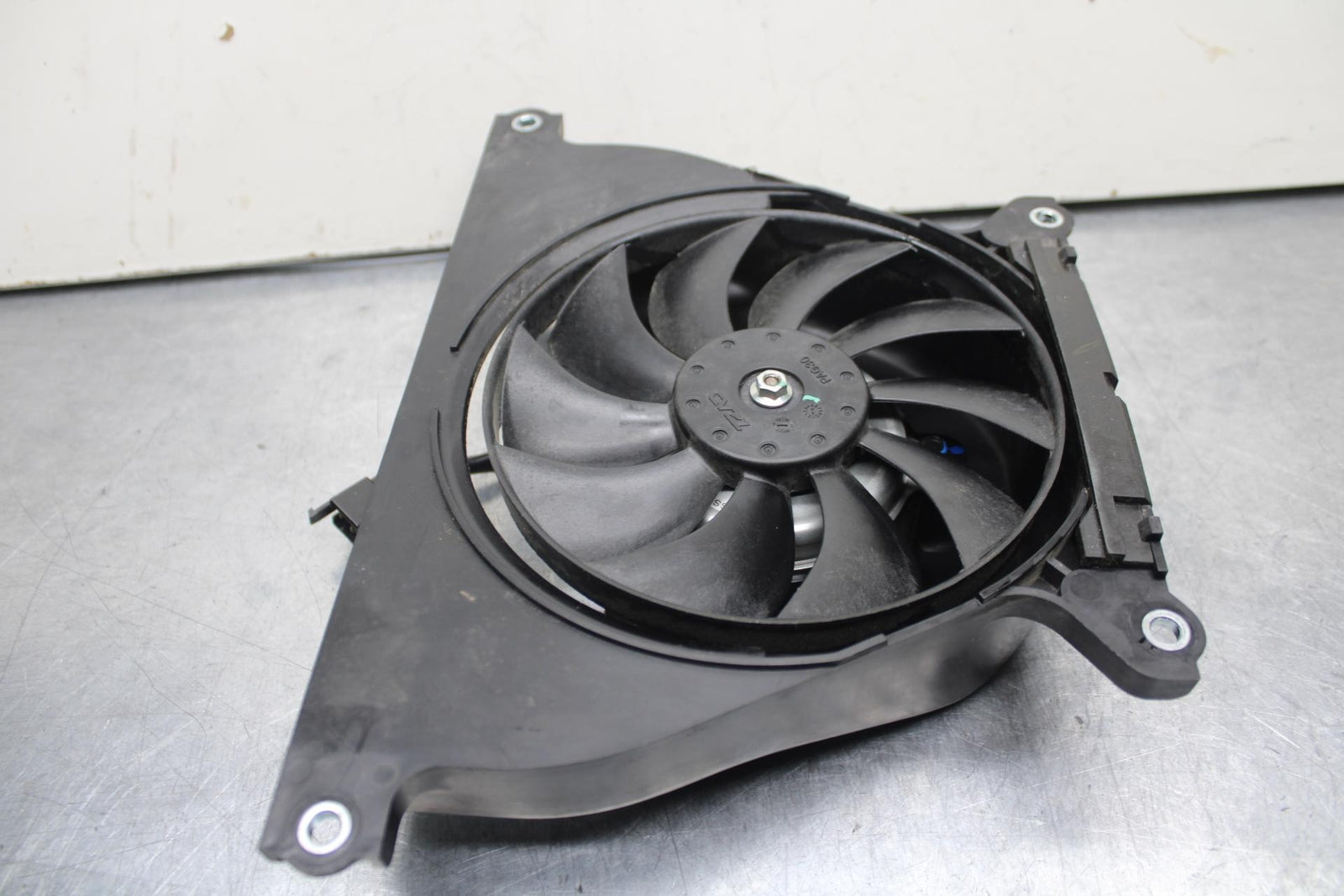17-20 KAWASAKI NINJA 650 EX650 ABS ENGINE RADIATOR COOLING FAN BB88