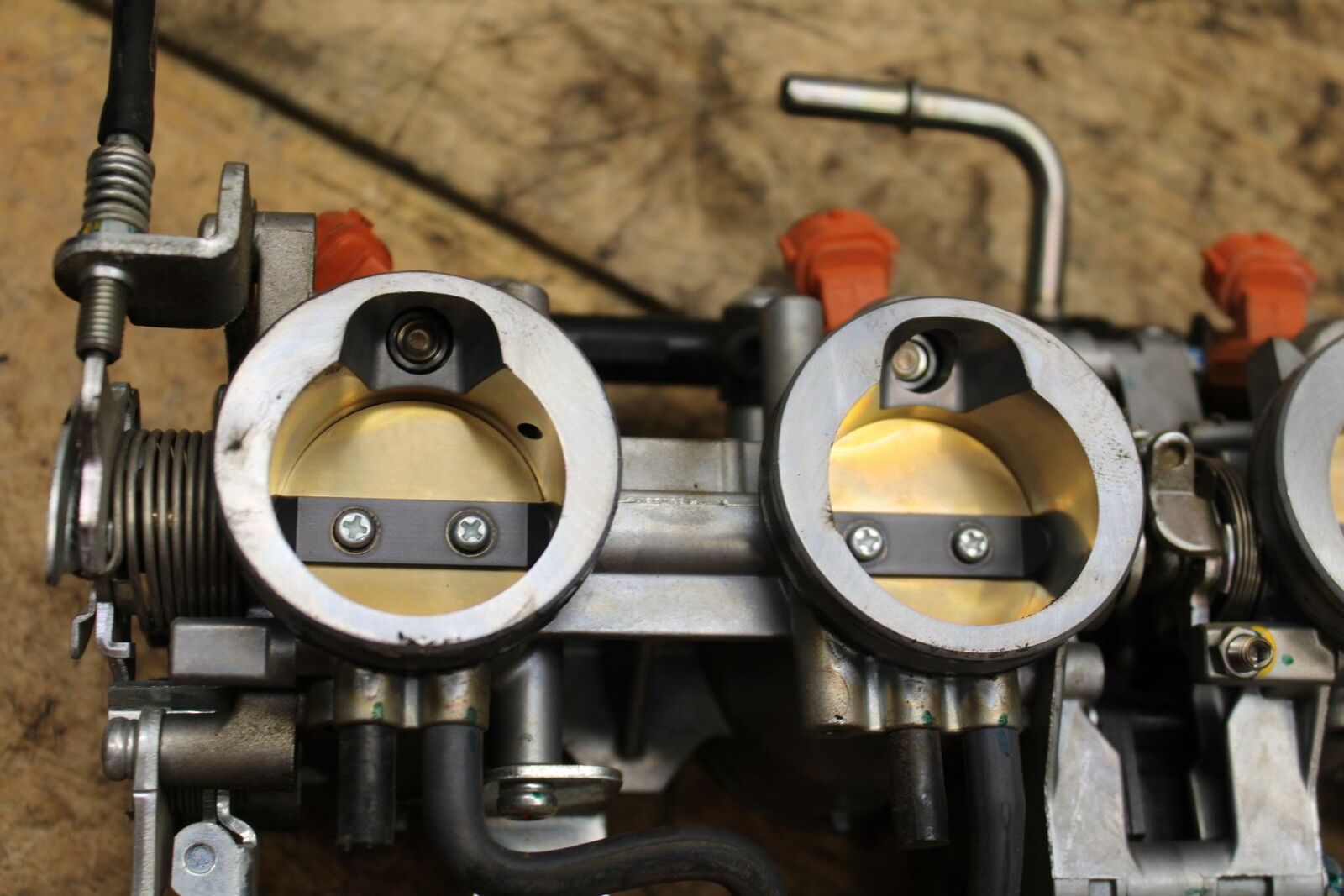 13-18 KAWASAKI NINJA ZX6R MAIN FUEL INJECTORS / THROTTLE BODIES BB349