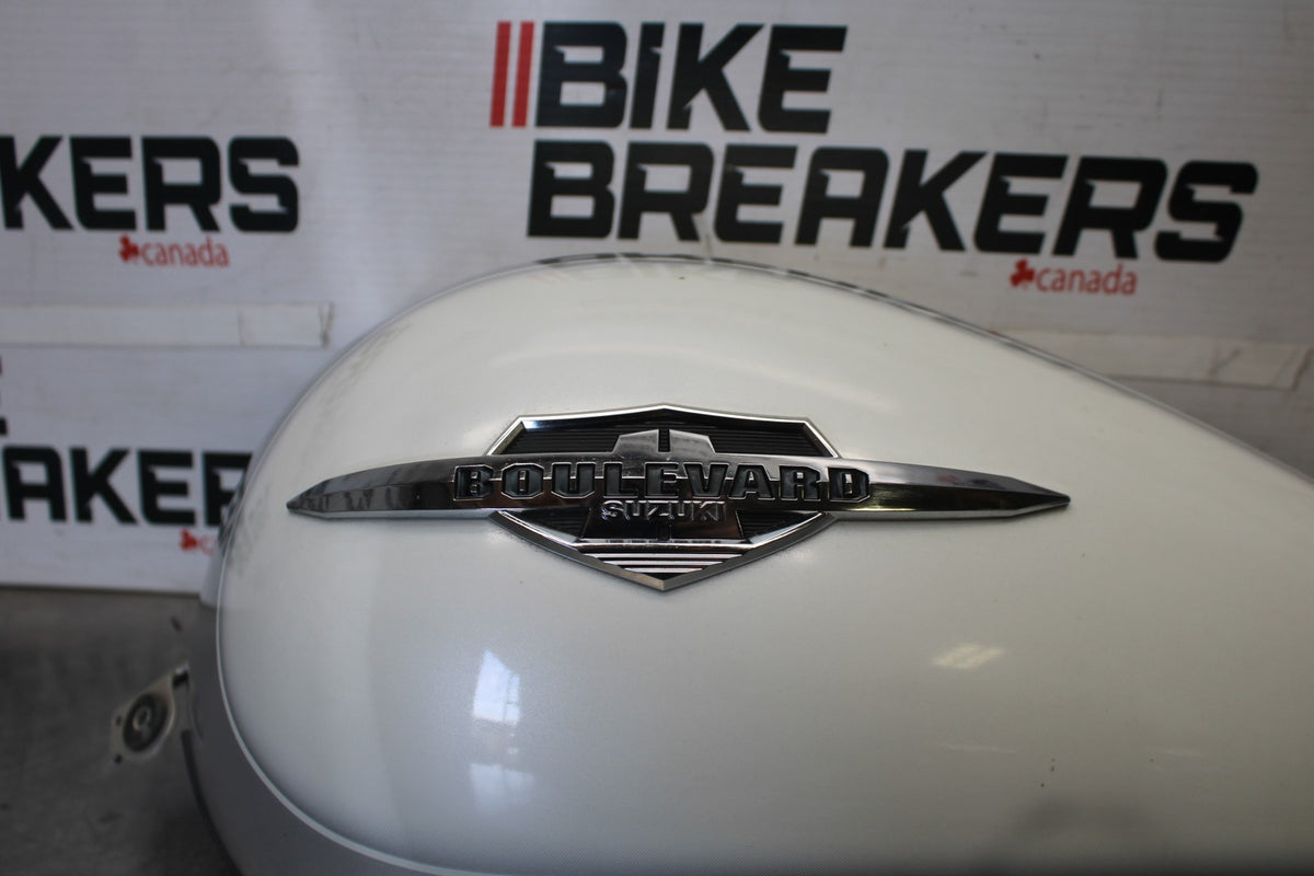 05-09 SUZUKI BOULEVARD C90 LEFT GAS TANK COVER TRIM PANEL COWL FAIRING BB918