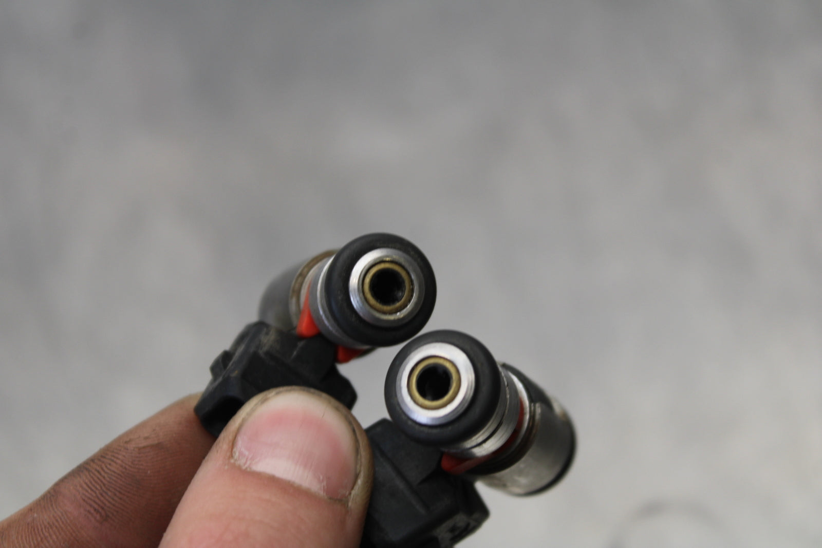 08 MOTO GUZZI BREVA 750 FUEL INJECTOR SET PAIR BB154