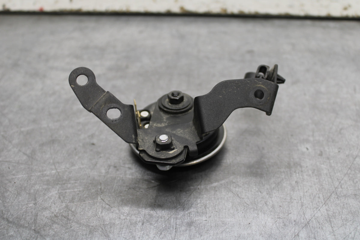 24 KAWASAKI NINJA 500 ABS HORN SIGNAL BB730