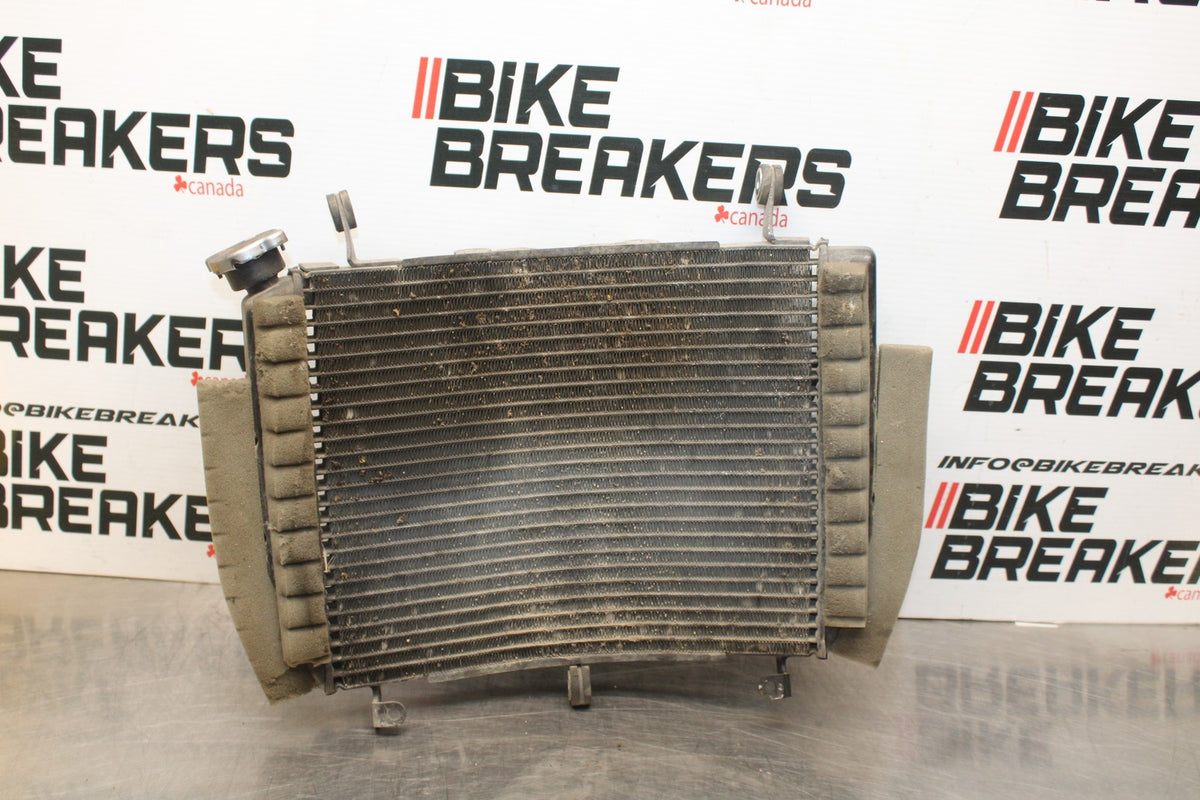 05 YAMAHA YZF R6 ENGINE RADIATOR MOTOR COOLER COOLING RADIATER BB858
