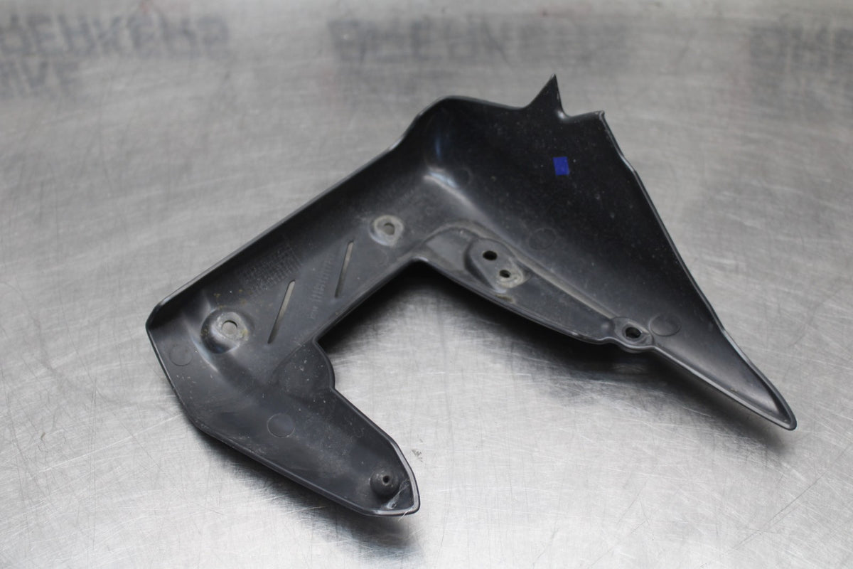 12 TRIUMPH STREET TRIPLE R RIGHT MID UPPER SIDE FAIRING COWL PLASTIC BB914