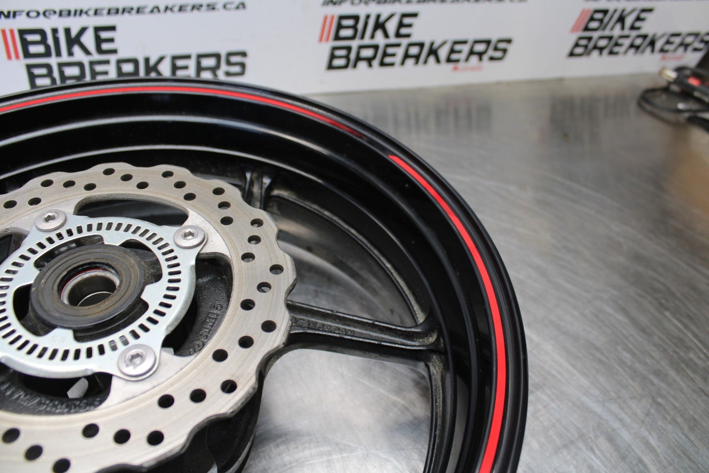 21-23 KAWASAKI NINJA ZX6R REAR WHEEL BACK RIM & ROTOR BB179