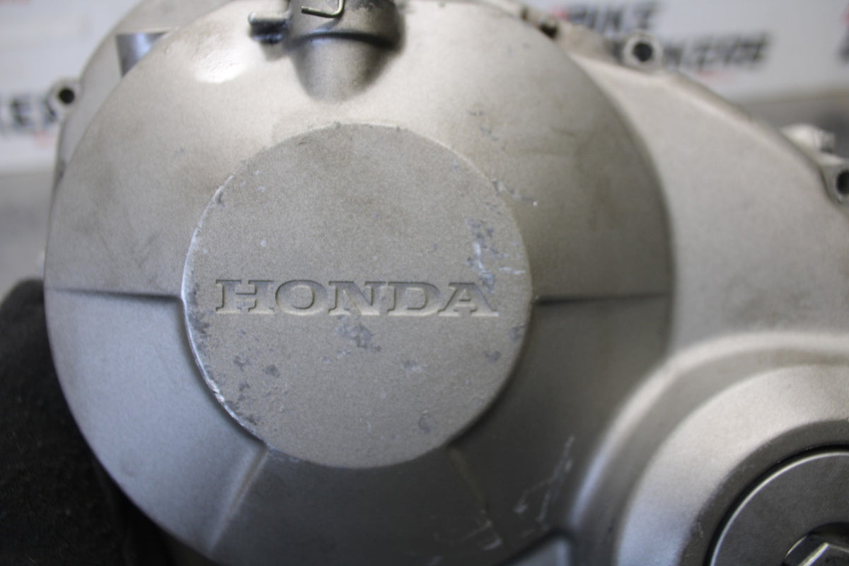05-06 HONDA CBR600RR CLUTCH SIDE ENGINE MOTOR COVER BB945