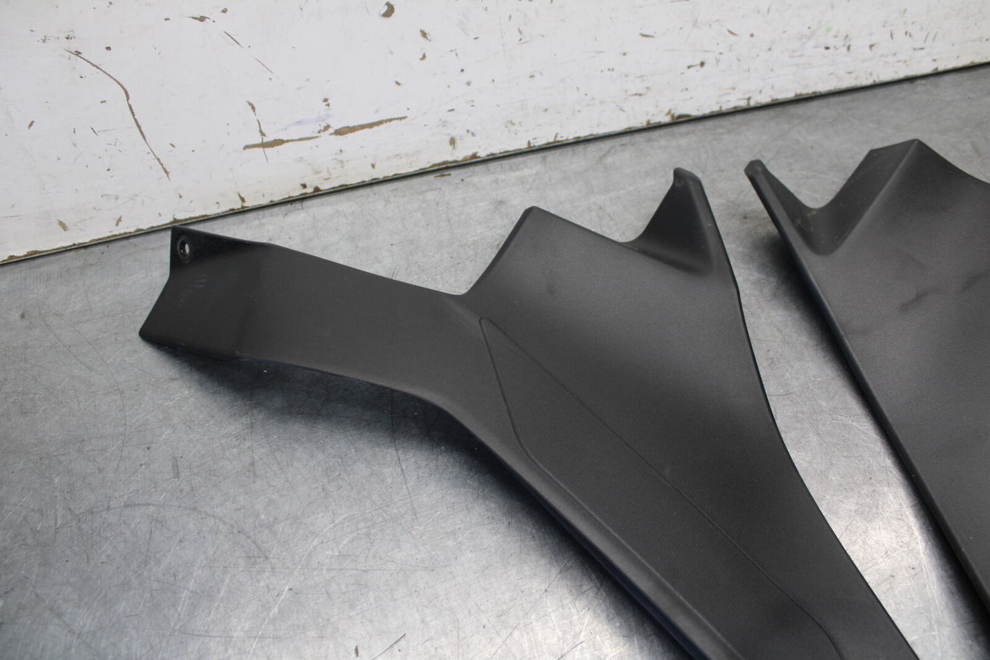 18-23 KAWASAKI NINJA 400 RIGHT LEFT FRONT SIDE SEAT PANELS TRIMS  BB679