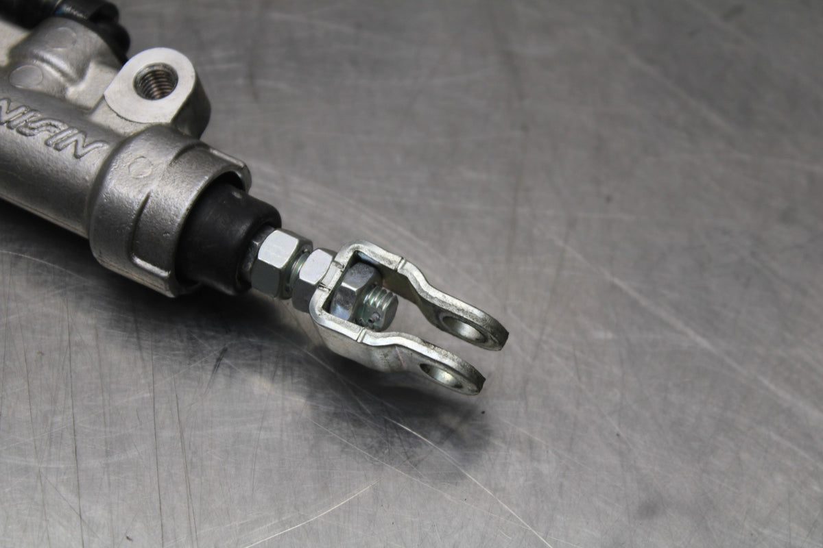 17-18 YAMAHA YZF R3 REAR BACK BRAKE MASTER CYLINDER W RESERVOIR BB788