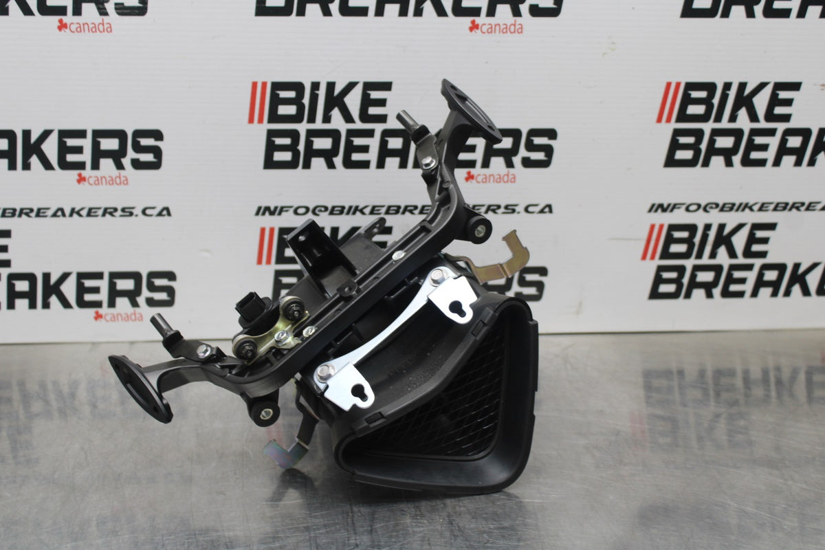 23-24 KAWASAKI NINJA ZX14R NEW!! UPPER FAIRING MIRROR GAUGES STAY BRACKET BB764