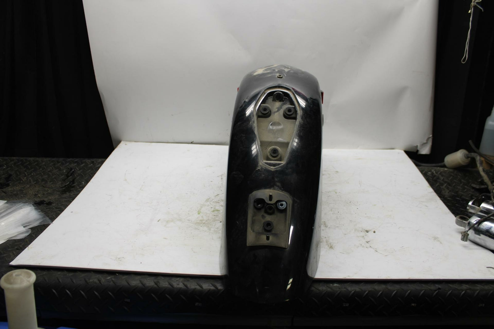 06 HONDA SHADOW 750 VT750C REAR BACK WHEEL FENDER MUD GUARD BB352