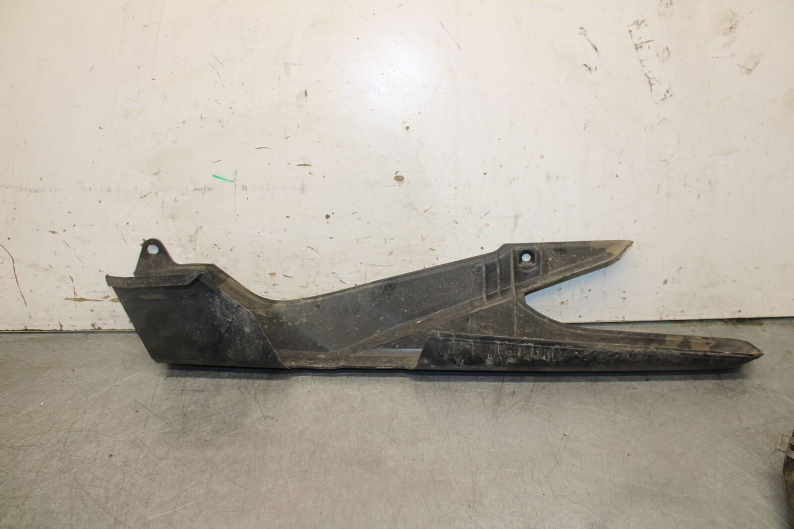 13-15 HONDA CBR500R REAR BACK DRIVE CHAIN GUARD COVER SHIELD 40510-MGZ-J00 BB704