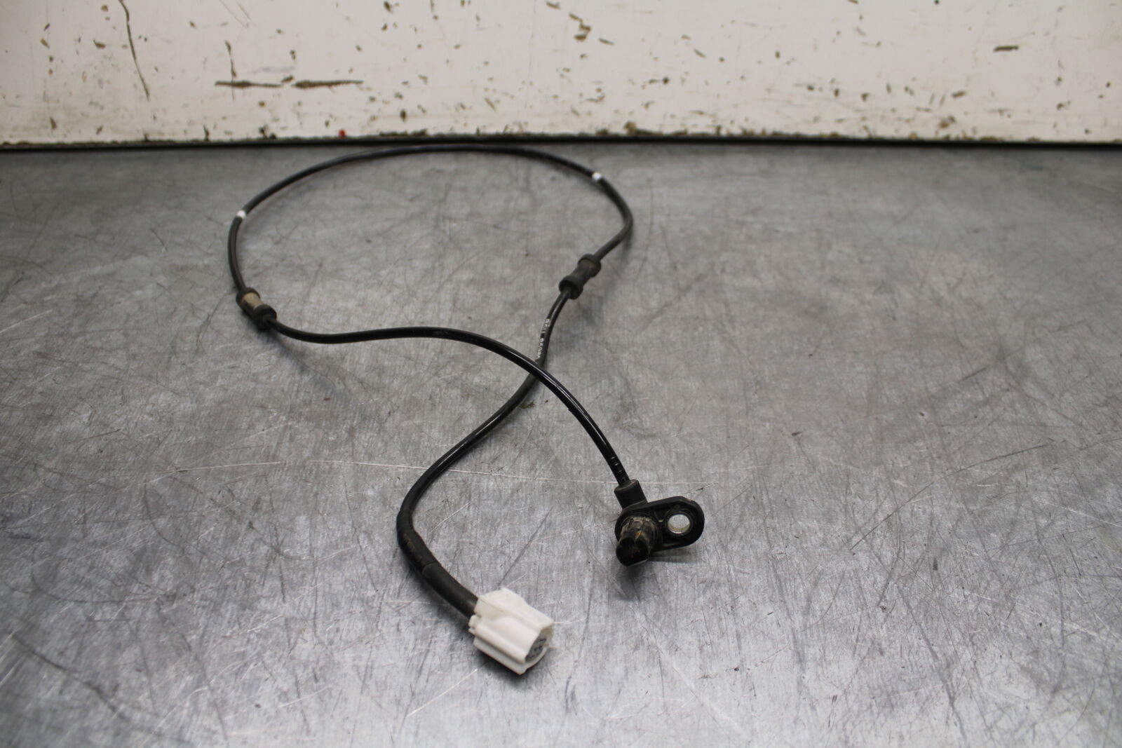 22-24 YAMAHA XSR900 REAR ABS BRAKE SENSOR BB710
