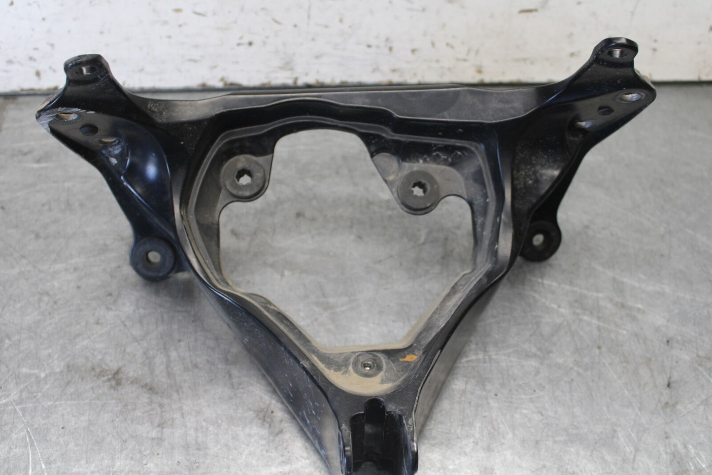 06-07 SUZUKI GSXR 600 UPPER FAIRING MIRROR GAUGES STAY BRACKET BB694