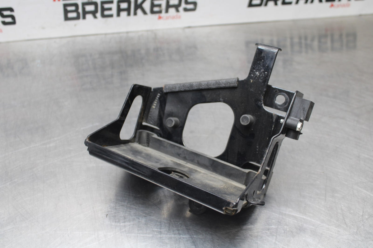 95-03 HARLEY-DAVIDSON SPORTSTER 1200 CUSTOM XL1200C BATTERY TRAY HOLDER BB817