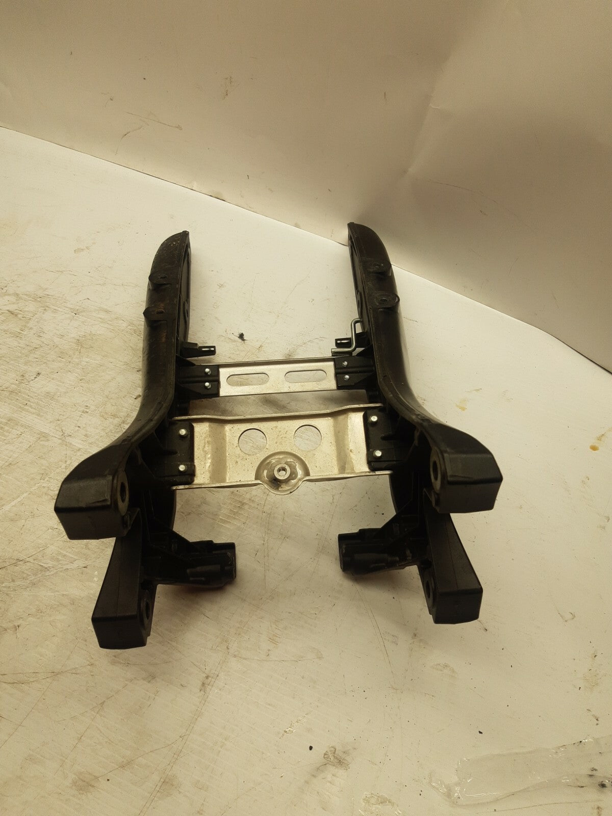 06-07 SUZUKI GSXR600 REAR SUBFRAME BACK SUB FRAME BB245