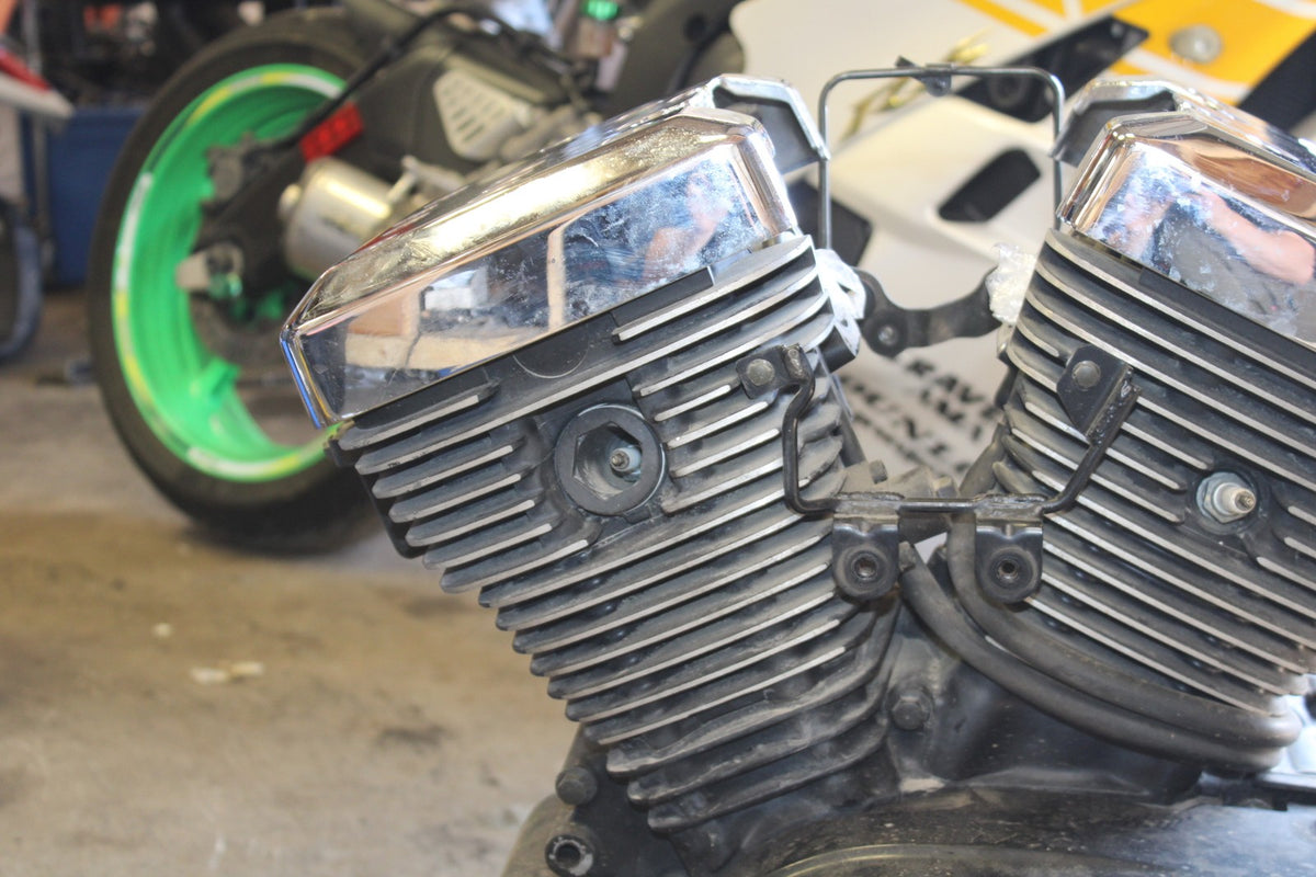 04 KAWASAKI VULCAN 1500 ENGINE MOTOR BB762