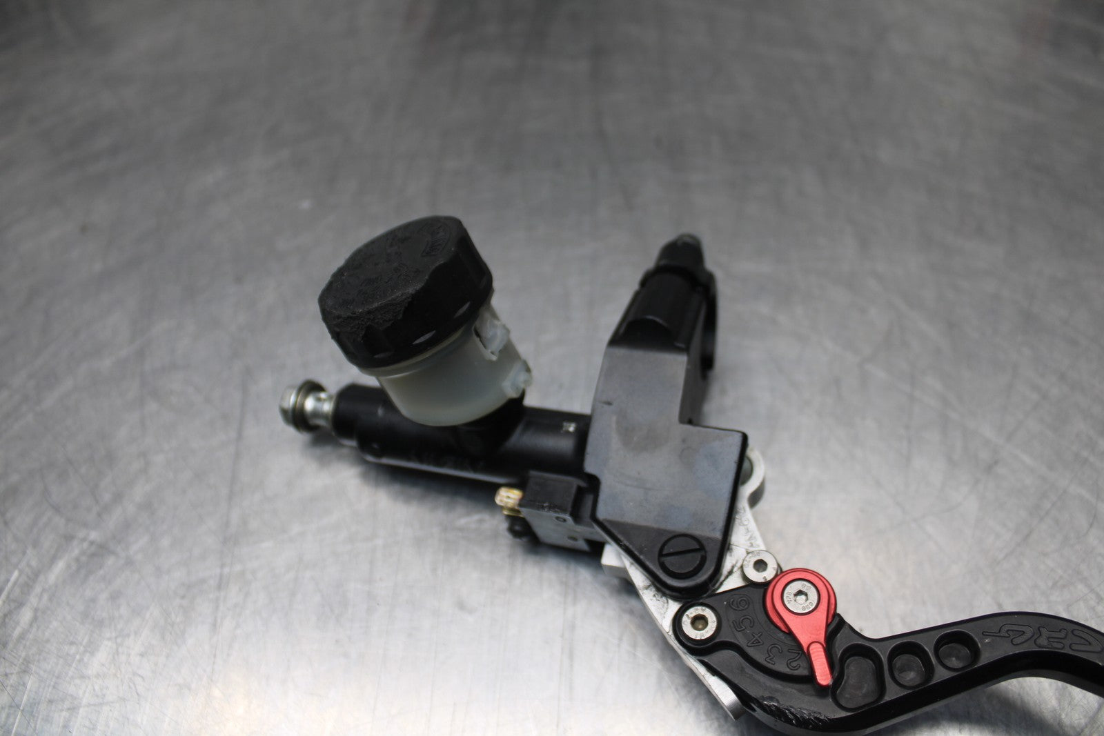 07 SUZUKI GSXR1000 HYDRAULIC CLUTCH MASTER CYLINDER w/ LEVER BB770